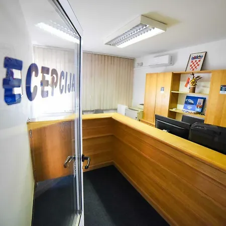 Duje بيت ضيافة سبليت